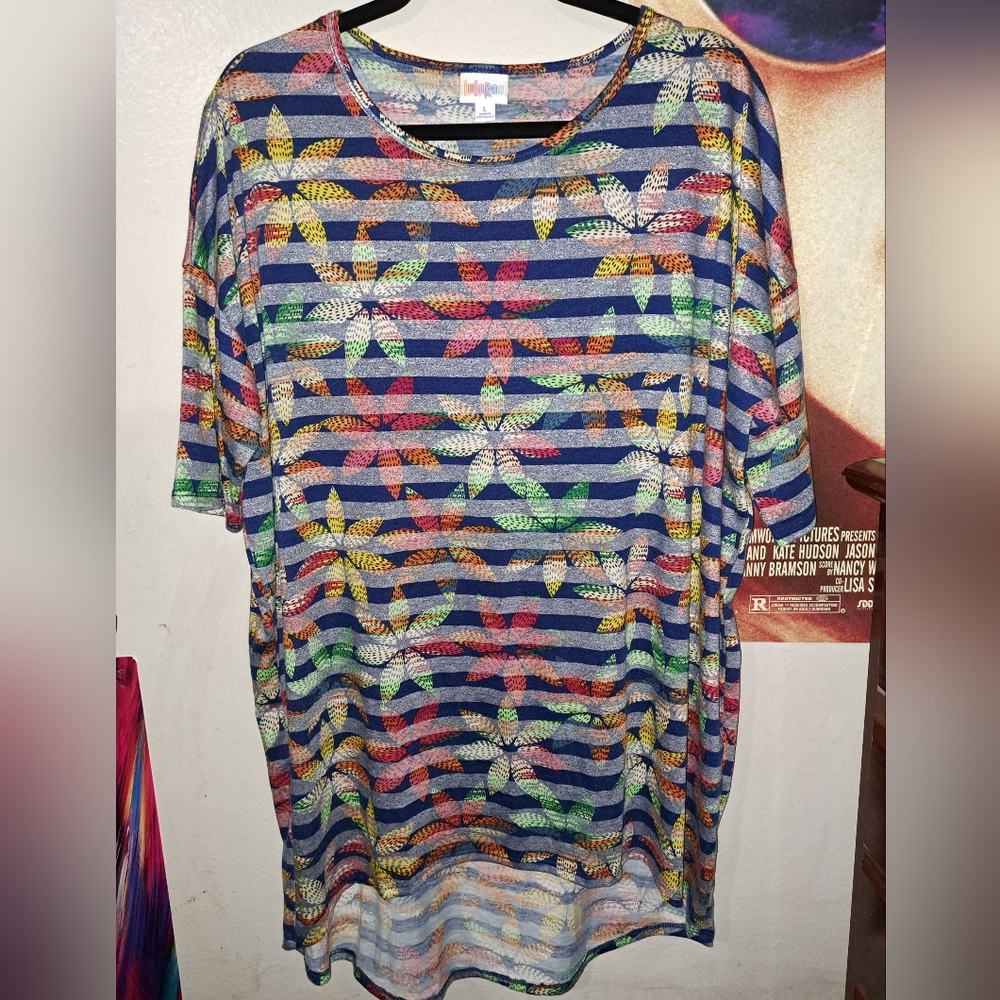 LuLaRoe L Floral Irma Tunic Top
